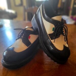 Kickers Steel toed wingtip Sz 8